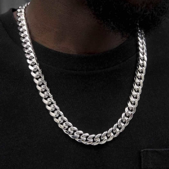 CUBAN LINK AND PENDANT (SET) (SEND-OFFERS) - Picture 2 of 5